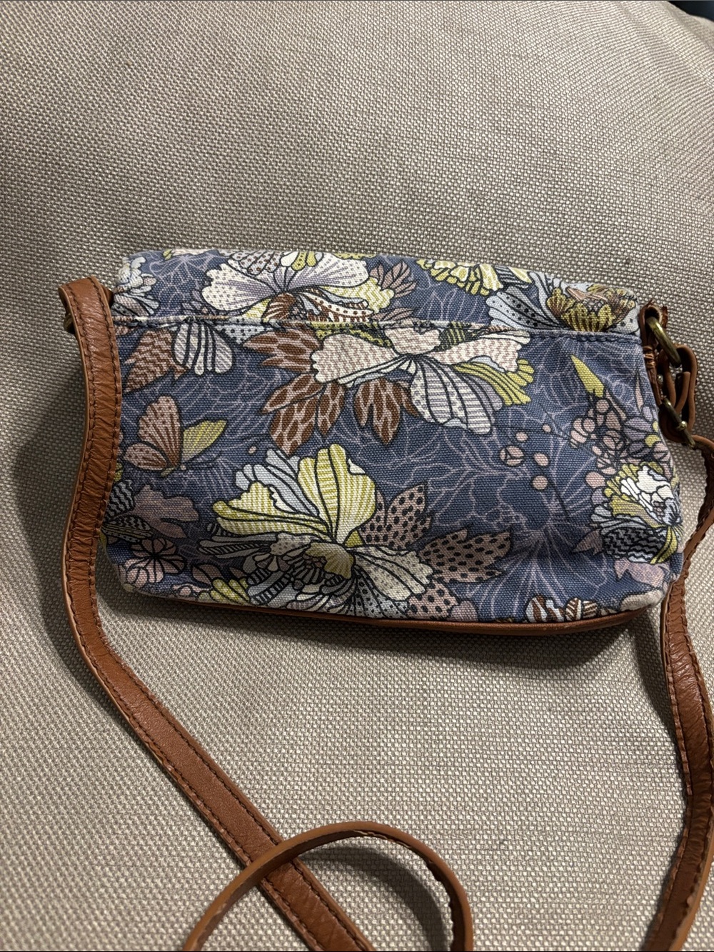 Sakroots Artist Circle Fold-Over Crossbody Bag - Picture 5 of 11